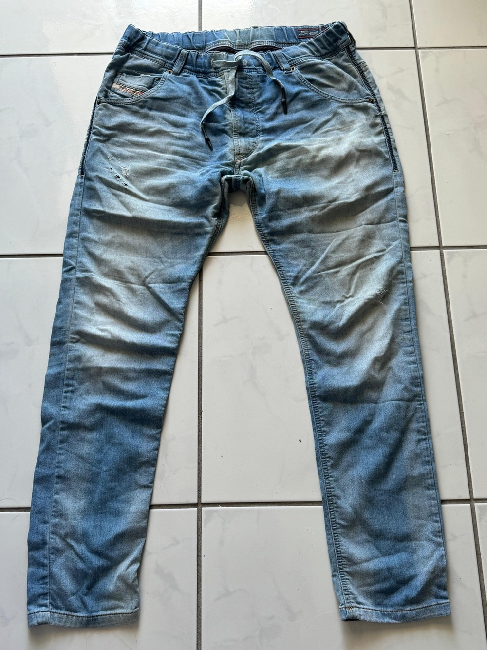 Diesel carrot fit Light Blue Washed Denim jogJeans krooley